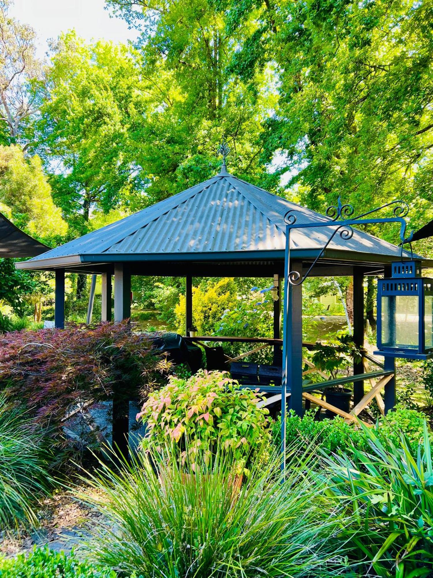 Westwood Lodge Bright Esterno foto