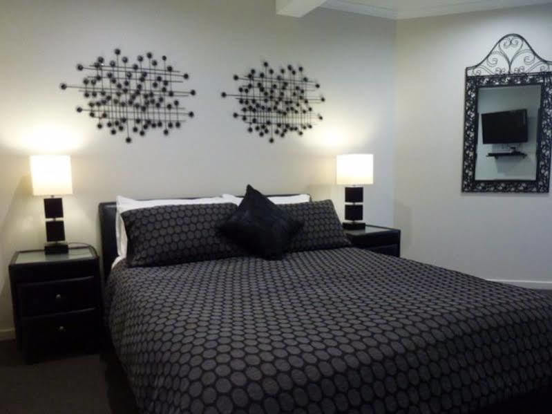Westwood Lodge Bright Esterno foto